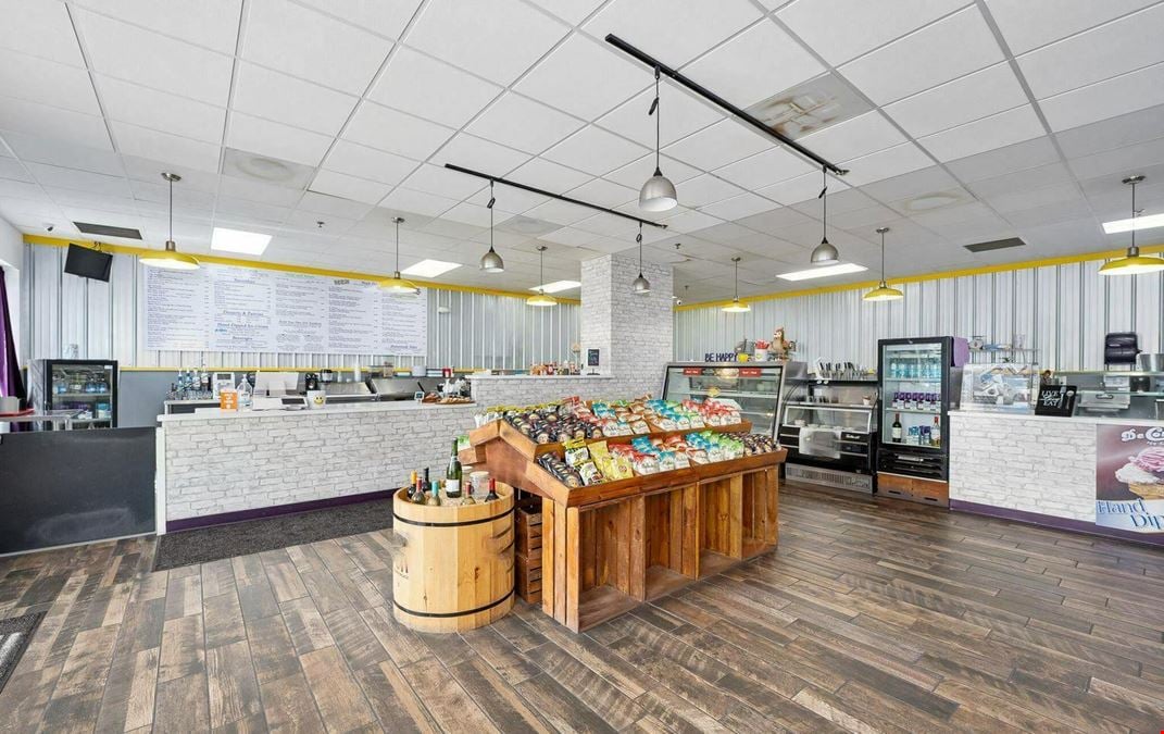 Venetian Bay | Former Restaurant/Deli For Sale or Lease