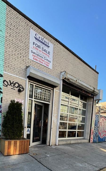 Retail space for Sale at 18 Grattan St in Brooklyn
