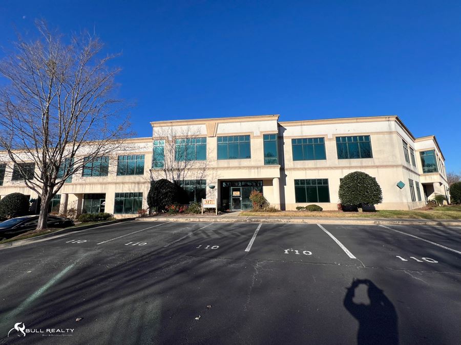 Kennesaw Lender-Owned Office Warehouse | ±3,750 SF