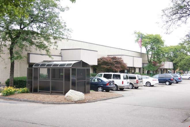 Livonia Metro Plex | Building I