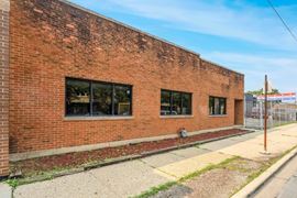 4511 W Belmont Ave