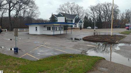 Photo of commercial space at 919 Marshall St in Allegan