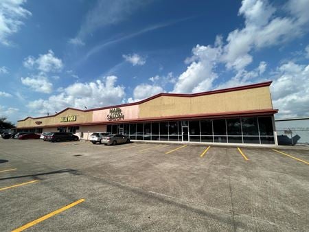Retail space for Rent at 10002 Fuqua St in Houston