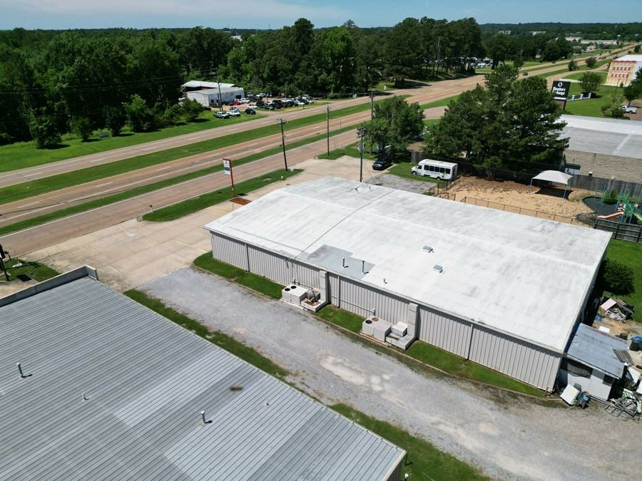 Warehouse with Visibility & Access - Highway 80
