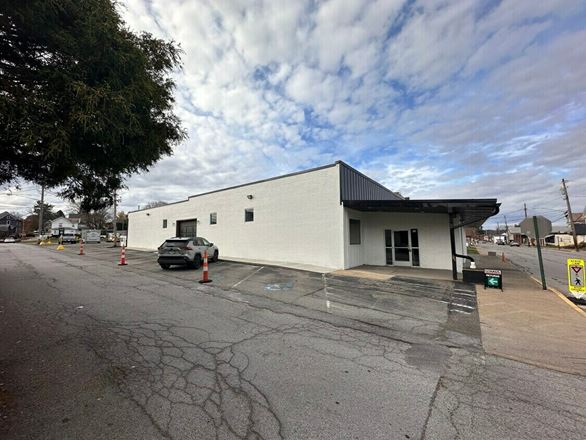 201 Grand Avenue