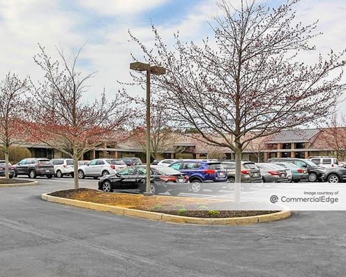 Lehigh Valley Corporate Center - 1655 Valley Center Pkwy