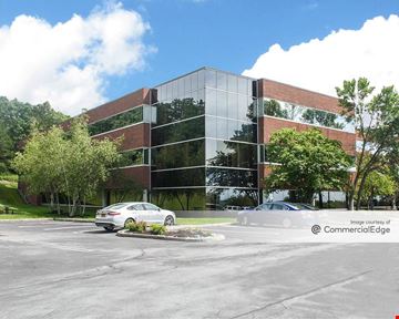 Woodcliff Office Park - 290 Woodcliff Drive