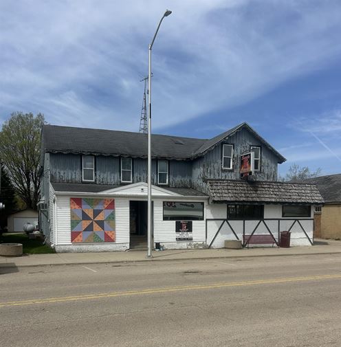 1219 Main St