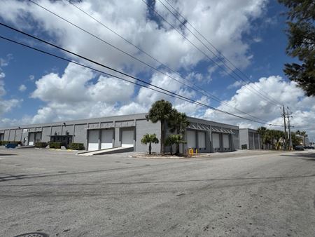 Industrial space for Rent at 7905 NW 77th Avenue, in Miami