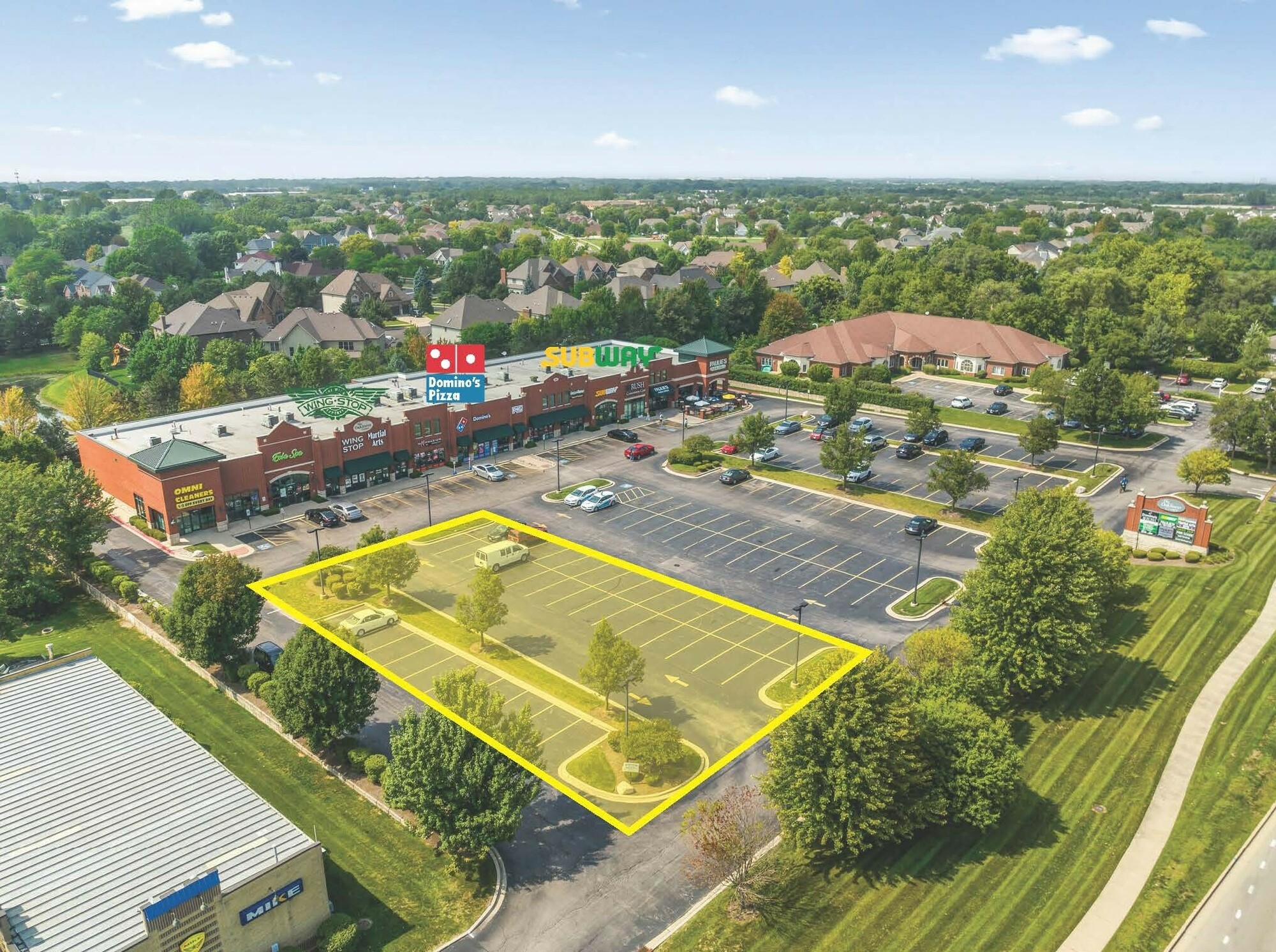 444 Eola Rd, Aurora, IL 60502-9615