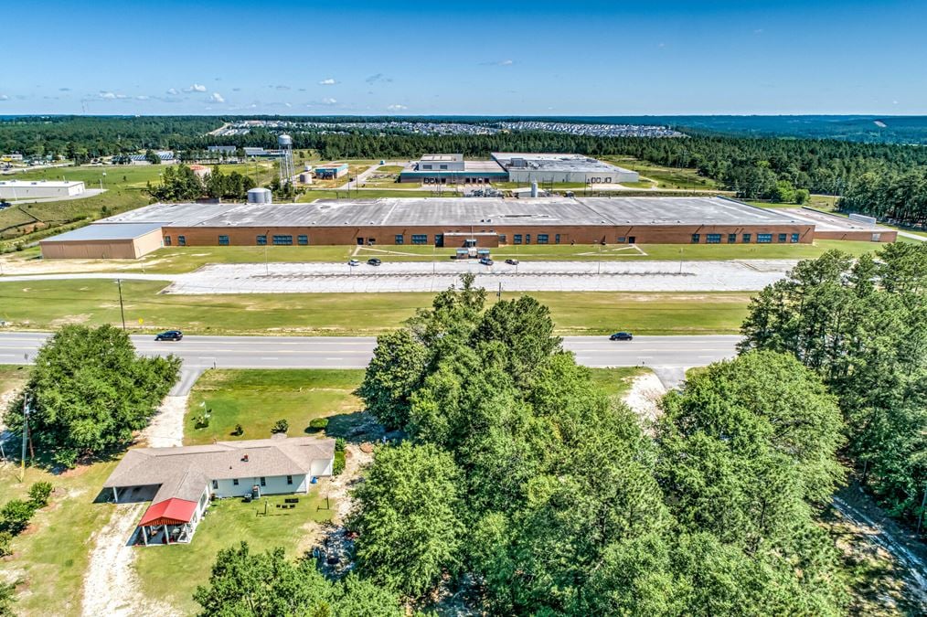 334,105 SqFt Industrial building | 2 Spaces available for Lease