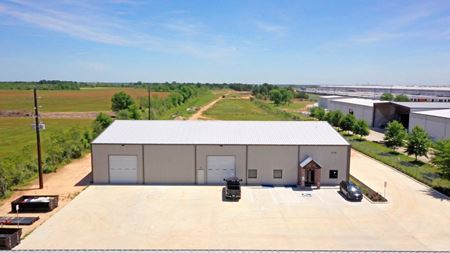 Photo of commercial space at 19286 Kickapoo Road in Waller