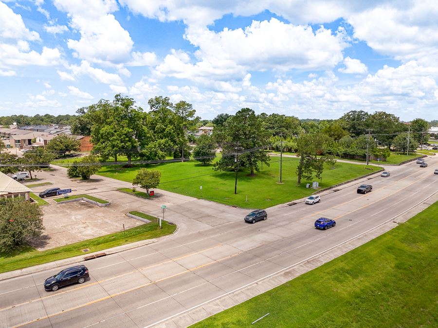 ±0.65-Acre Parcel on W Pinhook near Surge Entertainment