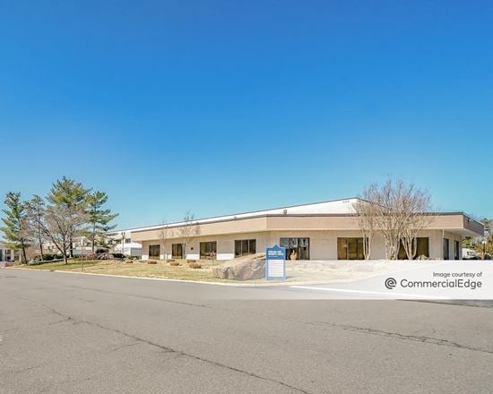 Sterling Park Business Center - 405 Glenn Drive
