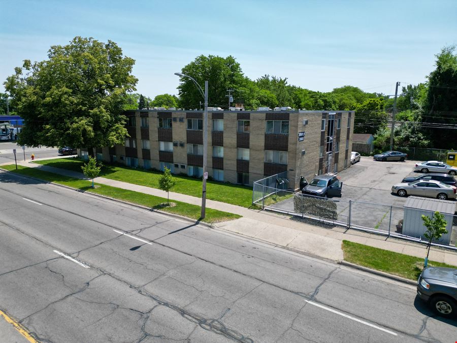 Plymouth Green Apartments