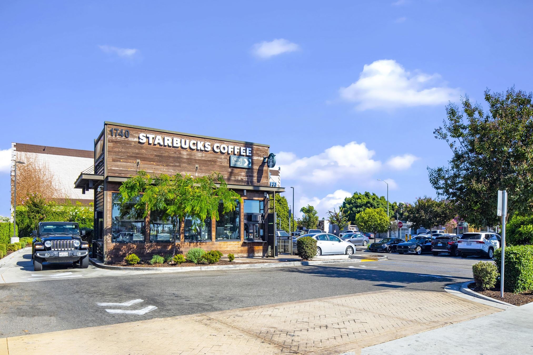 Starbucks STNL-11th Most Trafficked Corner in LA
