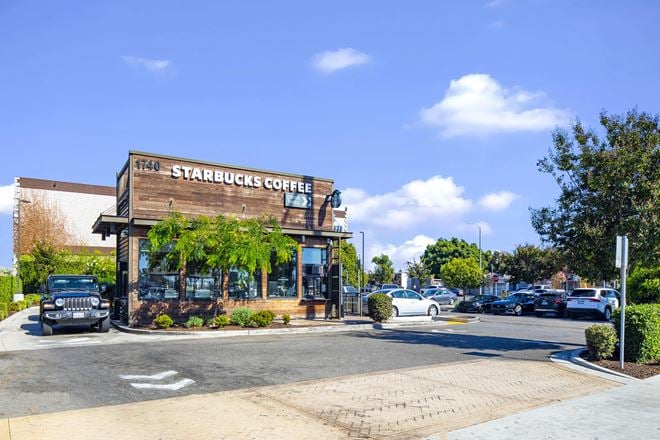 Starbucks STNL-11th Most Trafficked Corner in LA