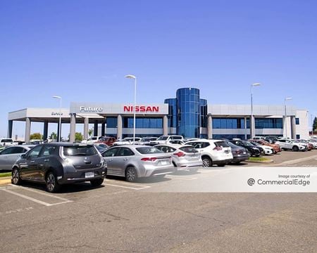 Retail space for Rent at 600 Automall Drive in Roseville