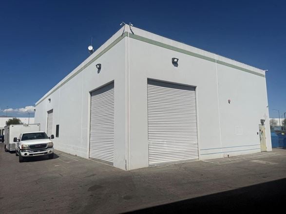 For Sale - ±4,392 SF bldg on 0.50 acre parcel