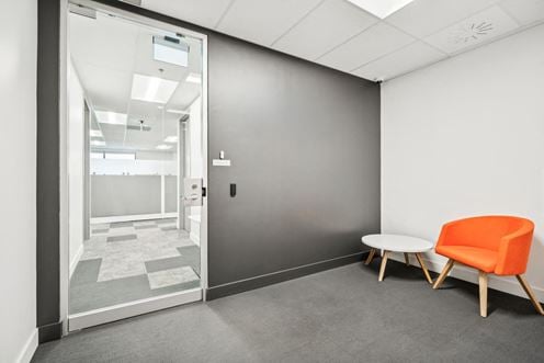 101, boulevard Roland-Therrien