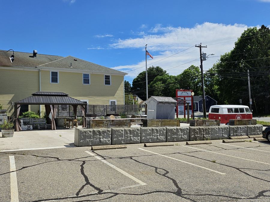 211 Main St