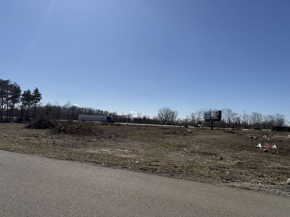 4805 South Canal Road