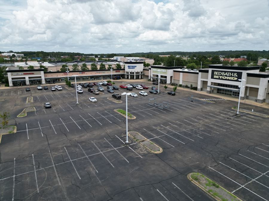 Shops at Barnes Crossing