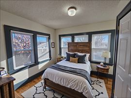 2020 E Franklin Ave, Minneapolis MN 55404