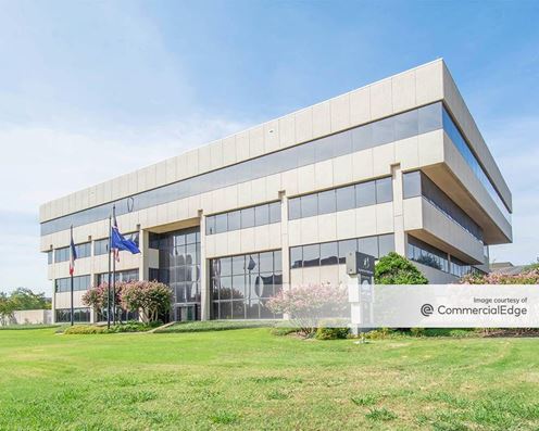 450 East John W. Carpenter Fwy