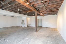 Chinatown Single Unit Free Stndng Bldg
