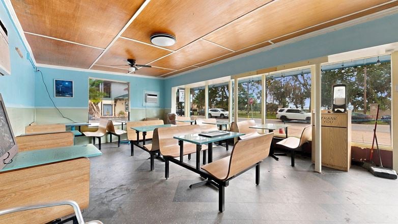 Prime San Marco Ave Restaurant & Commercial Opportunity