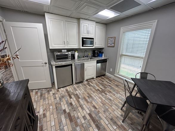 10 Lakeland Circle