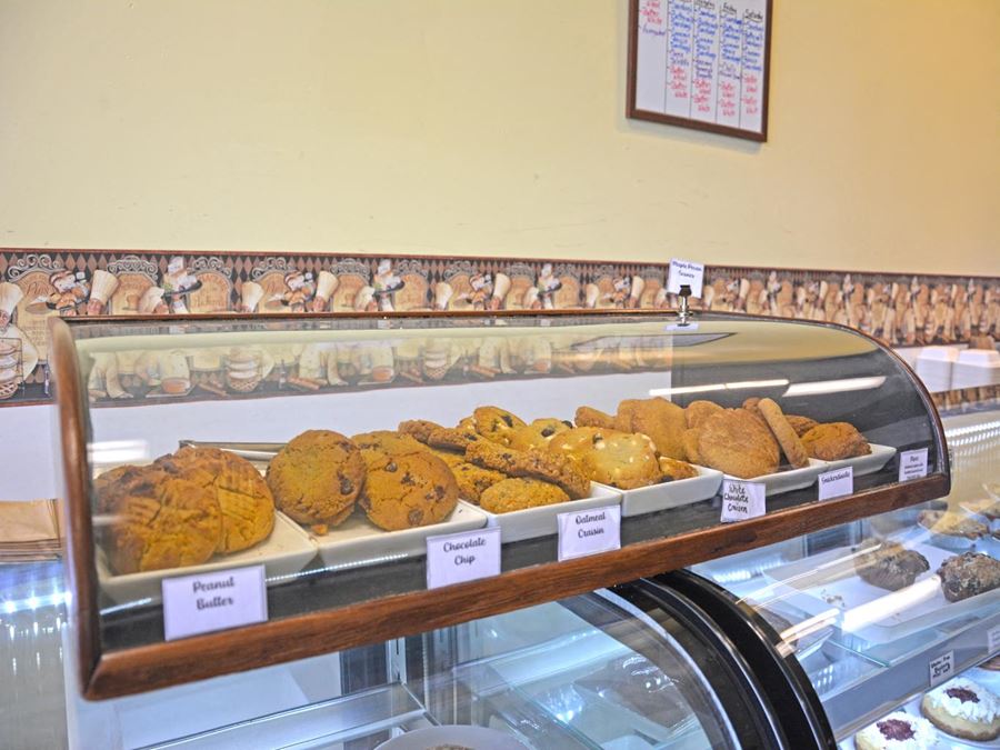 Pies, Cakes, & More Bakery