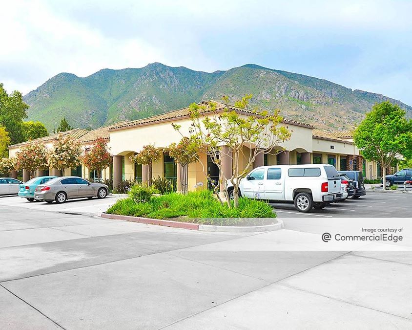 Camarillo Springs Office Complex 803 Camarillo Springs Road Office