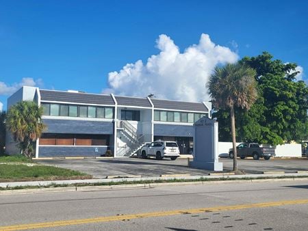 Office space for Sale at 4712 SE 15th Ave in Cape Coral
