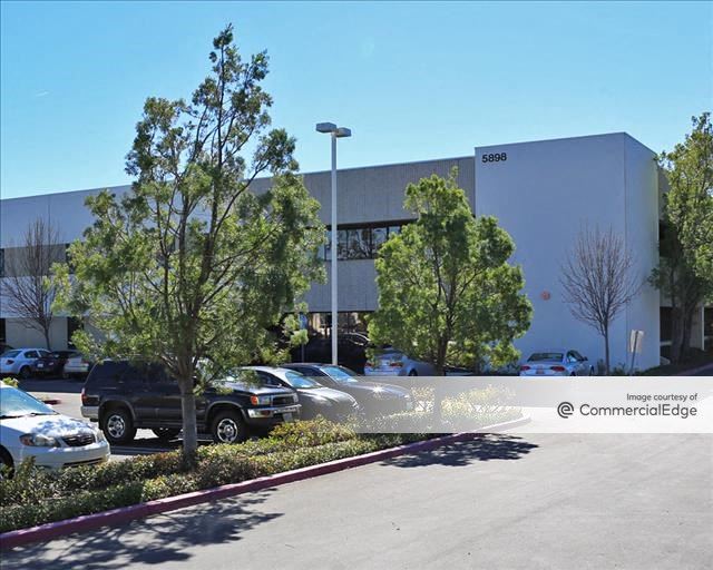 Condor Corporate Center 5898 Condor Drive, Moorpark, CA Office Space