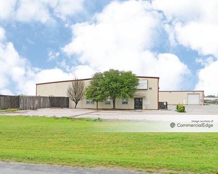Industrial space for Rent at 14215 Suncrest Road in Manor