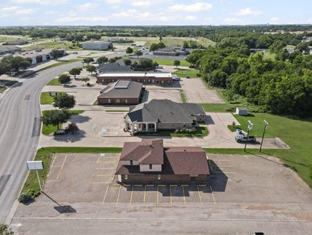 Photo of commercial space at 400 North Ridgeway Drive in Cleburne