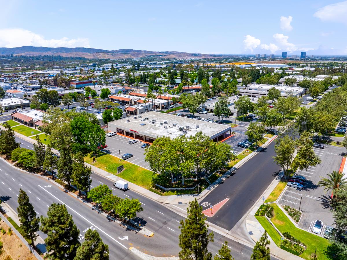 Cañada Business Center