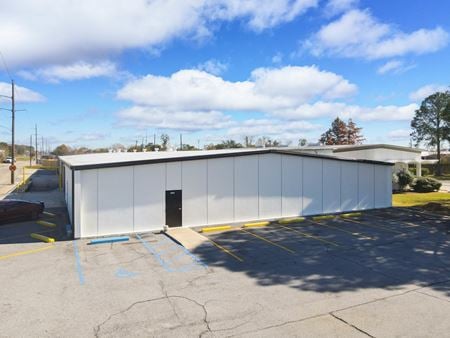 Industrial space for Rent at 2375 Wooddale Blvd in Baton Rouge