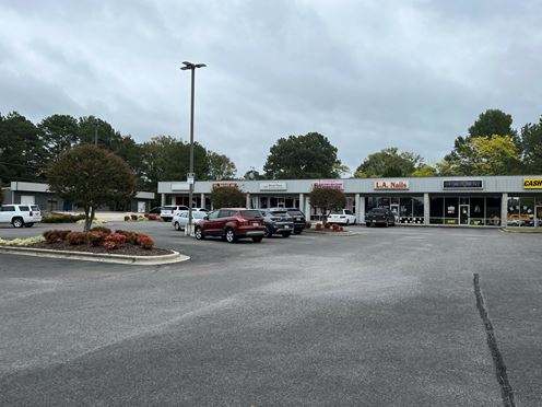 Multi-tenant Retail Strip Center - For Lease