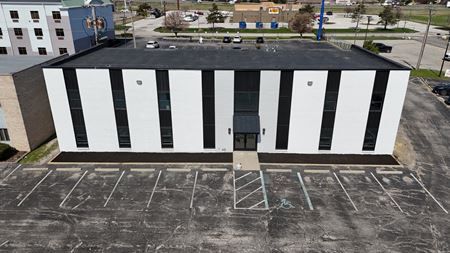 Photo of commercial space at 27493 Holiday Ln in Perrysburg