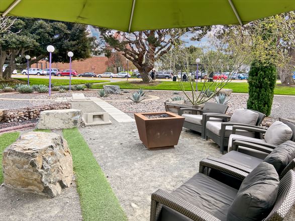 Del Amo