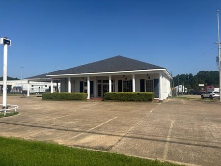 Office space for Rent at 9361 Mansfield Road in Shreveport