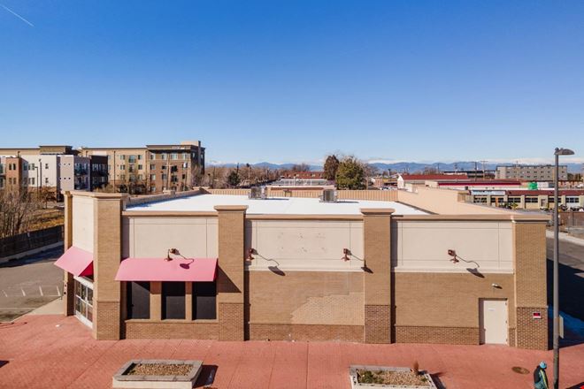 Freestanding Aurora CO