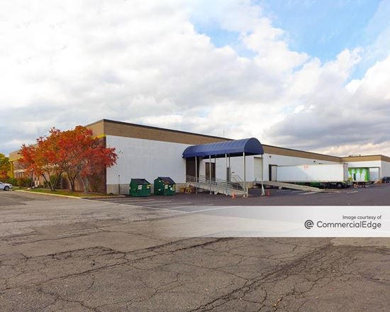 Raritan Center Business Park - 300 Columbus Circle & 400 Raritan Center Pkwy