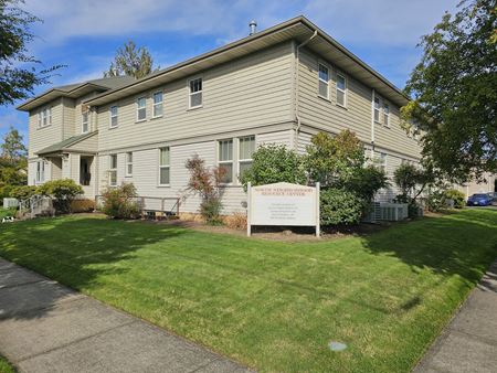 Photo of commercial space at 945 Columbia St NE in Salem
