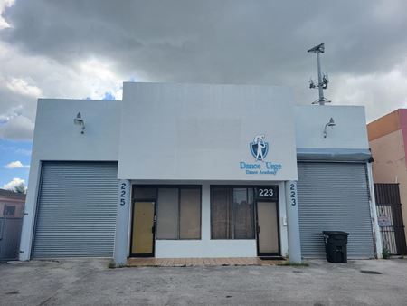 Commercial space for Rent at 223 W 27th St in Hialeah