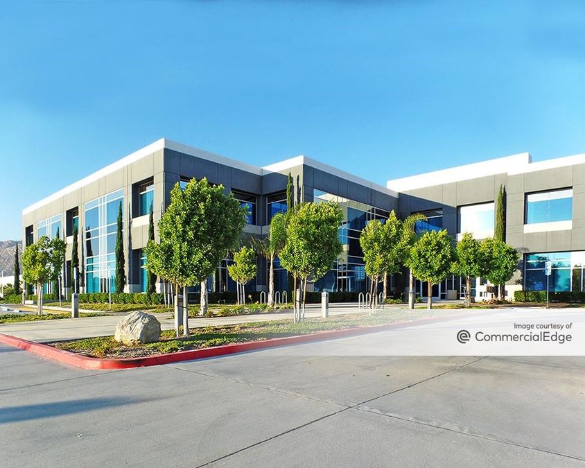 6465 Sycamore Canyon Blvd, Riverside, CA 92507