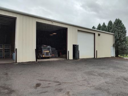 2,000+/- SF Warehouse/Light Manufacturing Space - Lancaster